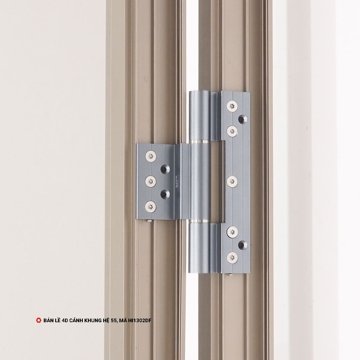 Bản Lề 4D Xingfa Màu Xám Ánh Kim Anode, Chất Liệu Hợp Kim Nhôm, Mã HI1302DF/HI1302DD Bản lề 4D Cánh Khung Hệ 55, Mã HI1302DF-v1