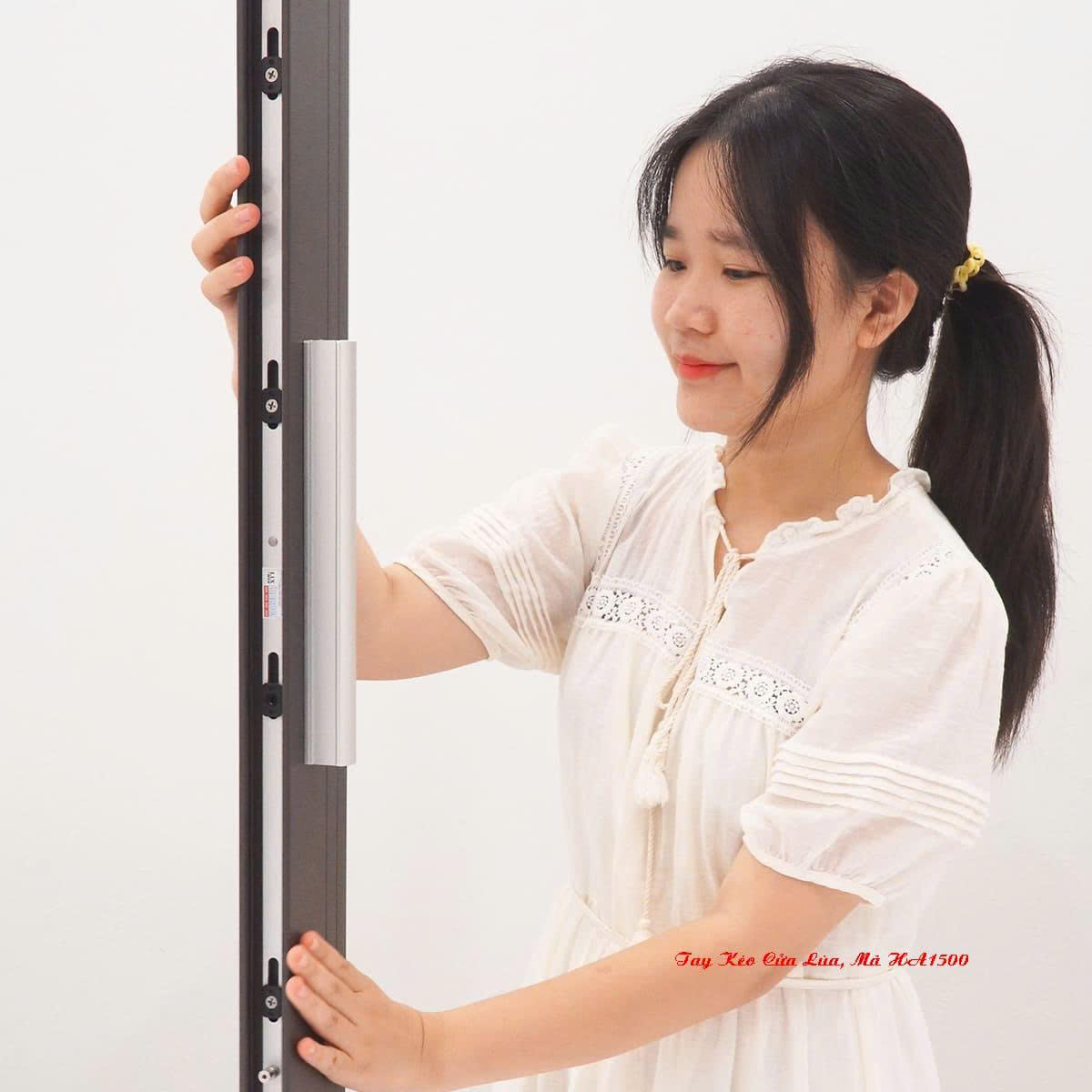 HA1500 - Tay kéo cửa lùa tích hợp khóa chốt đa điểm 